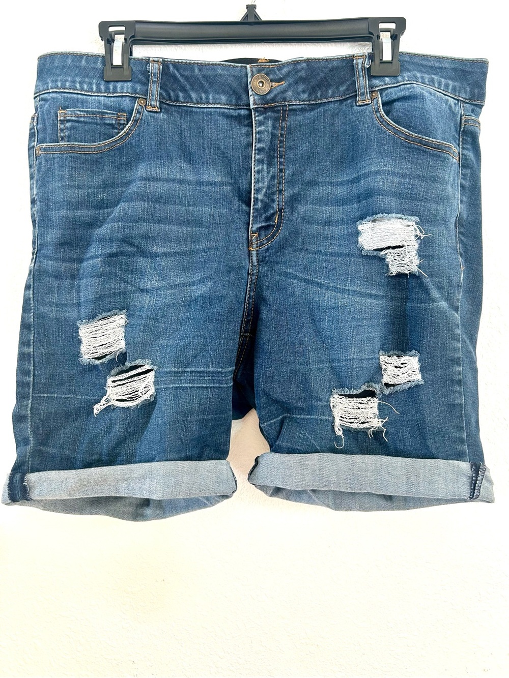 Morgan & Walker Women's Roll-Cuff Denim Shorts